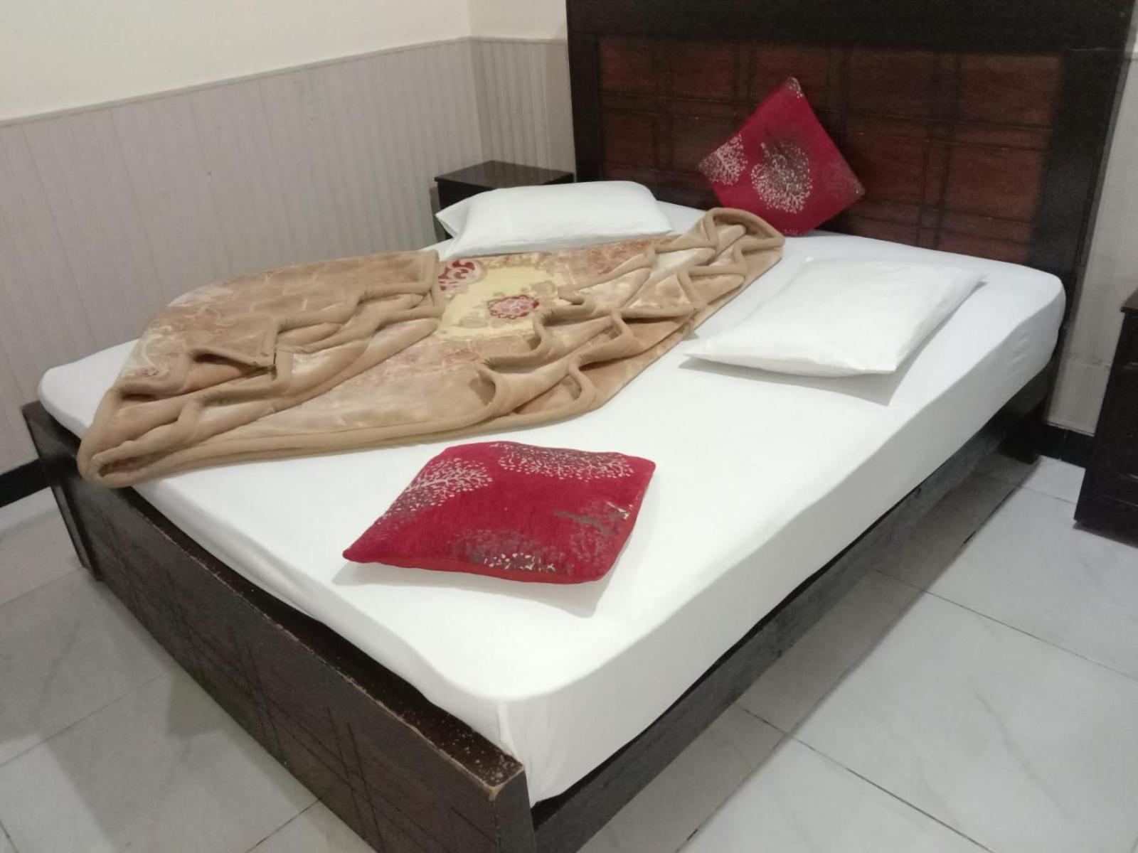 Hotel Khursheed Palace Равалпинди Экстерьер фото